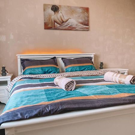 Luxury Sky Apartment Κισινάου Εξωτερικό φωτογραφία