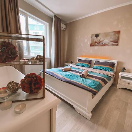 Luxury Sky Apartment Κισινάου Εξωτερικό φωτογραφία